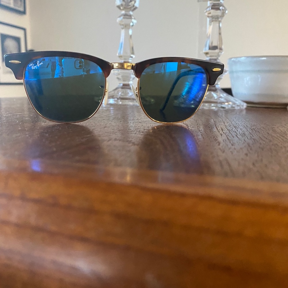 Sunglasses - image 5